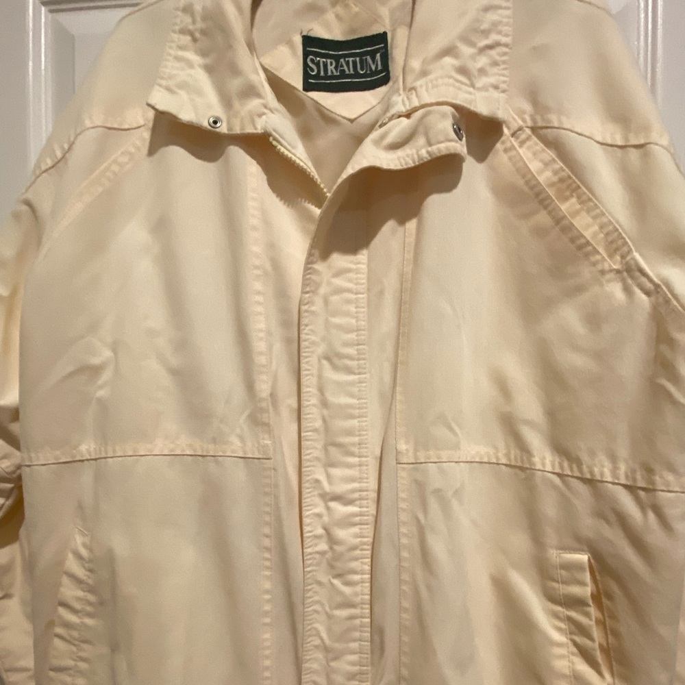 Mens XL Stratum Jacket Light Weight Color Yellow